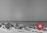 Standbild Strand Libyen, 1954, aus Sekunde 8 historischem Filmmaterial Videoclip 65675070301
