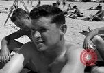 Standbild Strand Libyen, 1954, aus Sekunde 41 historischem Filmmaterial Videoclip 65675070301