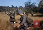 Standbild amerikanische Soldaten South Vietnam, 1967, aus Sekunde 41 historischem Filmmaterial Videoclip 65675070316