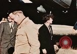 Image les aviateurs américains échappé de Swiss internement Annecy France, 1944, de la seconde 13 séquences d'archives historiques vidéo 65675070351
