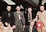 Image les aviateurs américains échappé de Swiss internement Annecy France, 1944, de la seconde 18 séquences d'archives historiques vidéo 65675070351