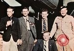 Image les aviateurs américains échappé de Swiss internement Annecy France, 1944, de la seconde 24 séquences d'archives historiques vidéo 65675070351