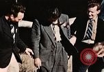 Image les aviateurs américains échappé de Swiss internement Annecy France, 1944, de la seconde 34 séquences d'archives historiques vidéo 65675070351