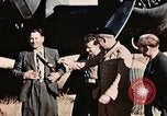 Image les aviateurs américains échappé de Swiss internement Annecy France, 1944, de la seconde 40 séquences d'archives historiques vidéo 65675070351