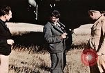Image les aviateurs américains échappé de Swiss internement Annecy France, 1944, de la seconde 44 séquences d'archives historiques vidéo 65675070351