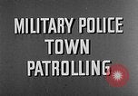Standbild Militärpolizei United States USA, 1944, aus Sekunde 28 historischem Filmmaterial Videoclip 65675070362