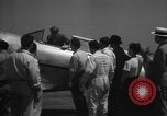 Image Howard Hughes arrivant à la gare Union Air Terminal Los Angeles California USA, 1936, de la seconde 57 séquences d'archives historiques vidéo 65675070377