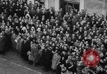 Standbild Papst Pius XII Besucht die alte Schule Rom Italien, 1957, aus Sekunde 14 historischem Filmmaterial Videoclip 65675070383
