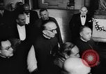 Standbild Papst Pius XII Besucht die alte Schule Rom Italien, 1957, aus Sekunde 22 historischem Filmmaterial Videoclip 65675070383
