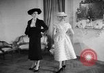 Standbild fashion show Rom Italien, 1957, aus Sekunde 22 historischem Filmmaterial Videoclip 65675070385