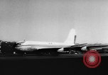 Image le premier d'Amérique du jet transport Seattle Washington USA, 1957, de la seconde 9 séquences d'archives historiques vidéo 65675070388