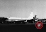 Image le premier d'Amérique du jet transport Seattle Washington USA, 1957, de la seconde 10 séquences d'archives historiques vidéo 65675070388