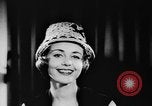 Standbild britische Modelle Vereinigtes Königreich, 1957, aus Sekunde 21 historischem Filmmaterial Videoclip 65675070392