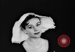 Standbild britische Modelle Vereinigtes Königreich, 1957, aus Sekunde 28 historischem Filmmaterial Videoclip 65675070392