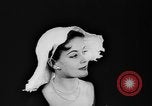 Standbild britische Modelle Vereinigtes Königreich, 1957, aus Sekunde 29 historischem Filmmaterial Videoclip 65675070392
