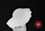 Standbild britische Modelle Vereinigtes Königreich, 1957, aus Sekunde 31 historischem Filmmaterial Videoclip 65675070392
