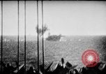 Standbild amerikanische Kriegsschiffe Pazifik, 1945, aus Sekunde 26 historischem Filmmaterial Videoclip 65675070405