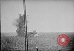 Standbild amerikanische Kriegsschiffe Pazifik, 1945, aus Sekunde 31 historischem Filmmaterial Videoclip 65675070405