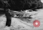 Image 'Amphicar amphibie automobiles Allemagne, 1962, de la seconde 21 séquences d'archives historiques vidéo 65675070436