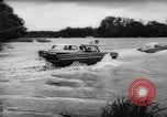 Image 'Amphicar amphibie automobiles Allemagne, 1962, de la seconde 23 séquences d'archives historiques vidéo 65675070436