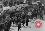 Standbild May Day Parade New York United States USA, 1931, aus Sekunde 12 historischem Filmmaterial Videoclip 65675070443
