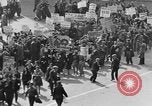 Standbild May Day Parade New York United States USA, 1931, aus Sekunde 14 historischem Filmmaterial Videoclip 65675070443