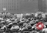 Standbild May Day Parade New York United States USA, 1931, aus Sekunde 36 historischem Filmmaterial Videoclip 65675070443