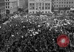 Standbild May Day Parade New York United States USA, 1931, aus Sekunde 45 historischem Filmmaterial Videoclip 65675070443