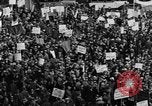 Standbild May Day Parade New York United States USA, 1931, aus Sekunde 52 historischem Filmmaterial Videoclip 65675070443
