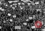 Standbild May Day Parade New York United States USA, 1931, aus Sekunde 55 historischem Filmmaterial Videoclip 65675070443