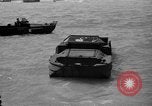 Standbild Landing Ship Tank Vereinigtes Königreich, 1944, aus Sekunde 15 historischem Filmmaterial Videoclip 65675070456