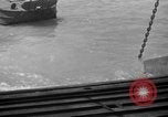Standbild Landing Ship Tank Vereinigtes Königreich, 1944, aus Sekunde 46 historischem Filmmaterial Videoclip 65675070456