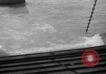 Standbild Landing Ship Tank Vereinigtes Königreich, 1944, aus Sekunde 48 historischem Filmmaterial Videoclip 65675070456