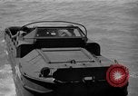 Standbild Landing Ship Tank Vereinigtes Königreich, 1944, aus Sekunde 60 historischem Filmmaterial Videoclip 65675070456