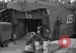 Immagine di Sbarco Nave cisterna Teatro europeo, 1944, secondo 7 filmato di repertorio 65675070457