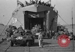 Immagine di Sbarco Nave cisterna Regno Unito, 1944, secondo 53 filmato di repertorio 65675070458