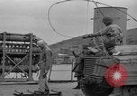 Standbild Landing Ship Tank Vereinigtes Königreich, 1944, aus Sekunde 37 historischem Filmmaterial Videoclip 65675070459
