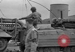 Standbild Landing Ship Tank Vereinigtes Königreich, 1944, aus Sekunde 40 historischem Filmmaterial Videoclip 65675070459