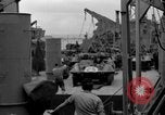 Standbild Landing Ship Tank Vereinigtes Königreich, 1944, aus Sekunde 45 historischem Filmmaterial Videoclip 65675070459