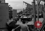 Standbild Landing Ship Tank Vereinigtes Königreich, 1944, aus Sekunde 49 historischem Filmmaterial Videoclip 65675070459
