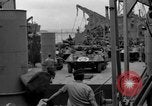 Standbild Landing Ship Tank Vereinigtes Königreich, 1944, aus Sekunde 50 historischem Filmmaterial Videoclip 65675070459
