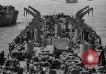 Standbild Landing Ship Tank Vereinigtes Königreich, 1944, aus Sekunde 55 historischem Filmmaterial Videoclip 65675070459