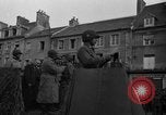 Standbild 101st Airborne Division Carentan Frankreich, 1944, aus Sekunde 17 historischem Filmmaterial Videoclip 65675070461