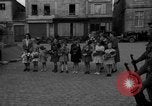 Standbild 101st Airborne Division Carentan Frankreich, 1944, aus Sekunde 27 historischem Filmmaterial Videoclip 65675070461