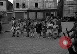 Standbild 101st Airborne Division Carentan Frankreich, 1944, aus Sekunde 28 historischem Filmmaterial Videoclip 65675070461