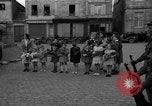 Standbild 101st Airborne Division Carentan Frankreich, 1944, aus Sekunde 29 historischem Filmmaterial Videoclip 65675070461