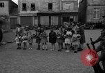 Standbild 101st Airborne Division Carentan Frankreich, 1944, aus Sekunde 31 historischem Filmmaterial Videoclip 65675070461