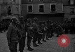 Standbild 101st Airborne Division Carentan Frankreich, 1944, aus Sekunde 59 historischem Filmmaterial Videoclip 65675070461