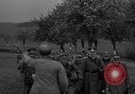 Image Des prisonniers allemands Braunau am Inn Autriche, 1945, de la seconde 5 séquences d'archives historiques vidéo 65675070466