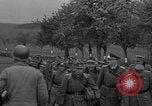 Image Des prisonniers allemands Braunau am Inn Autriche, 1945, de la seconde 7 séquences d'archives historiques vidéo 65675070466